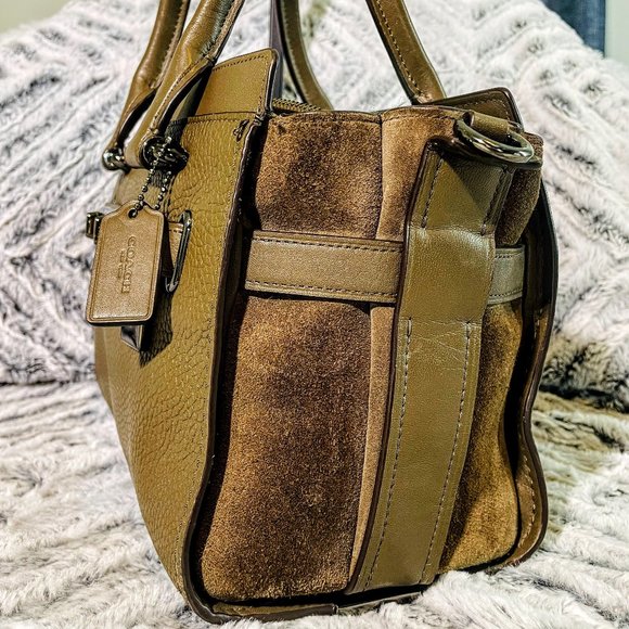 EUC - COACH FATIGUE/DARK GUNMETAL SWAGGER 27 (12117) - Picture 4 of 14